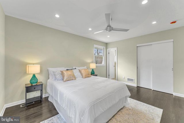 1736 WINSLOW RD, Williamstown, NJ 08094