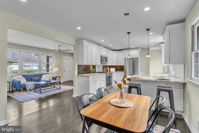 1736 WINSLOW RD, Williamstown, NJ 08094