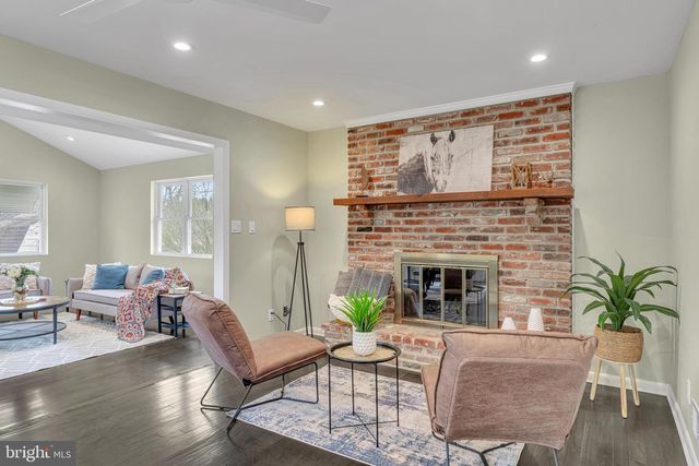 1736 WINSLOW RD, Williamstown, NJ 08094