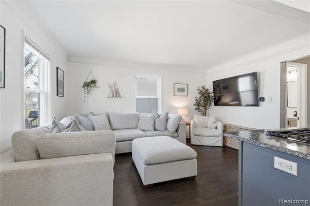 370 Channing Street, Ferndale, MI 48220