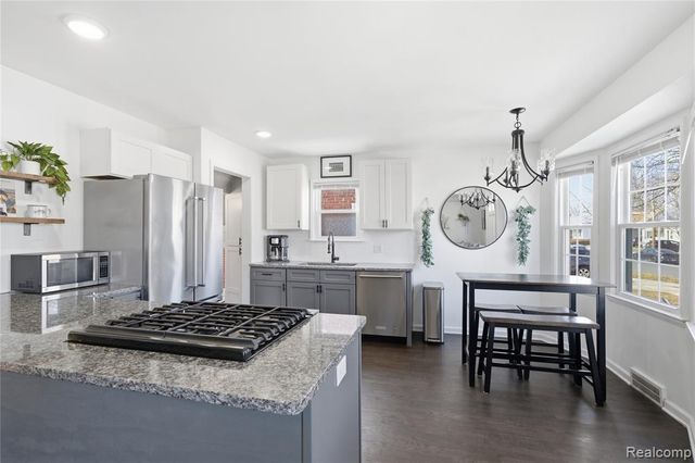 370 Channing Street, Ferndale, MI 48220