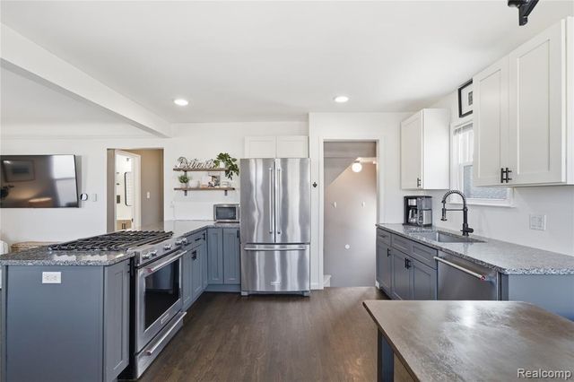 370 Channing Street, Ferndale, MI 48220