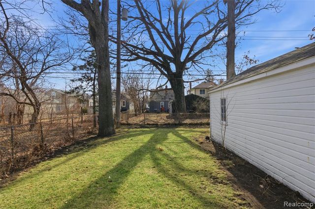 370 Channing Street, Ferndale, MI 48220