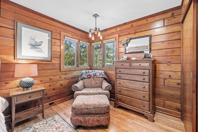 7124 Pioneer ROAD, Cedarburg, WI 53012