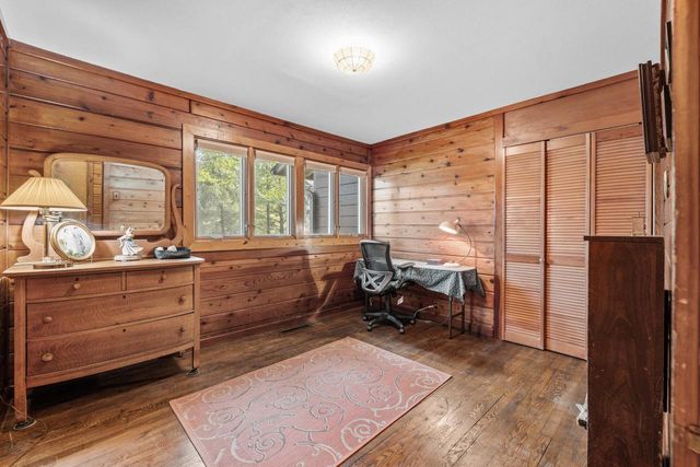 7124 Pioneer ROAD, Cedarburg, WI 53012