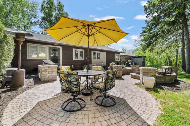 7124 Pioneer ROAD, Cedarburg, WI 53012