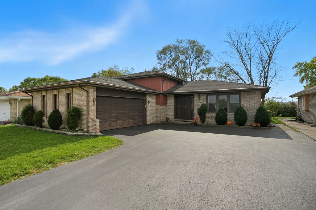 2845 201st Place, Lynwood, IL 60411