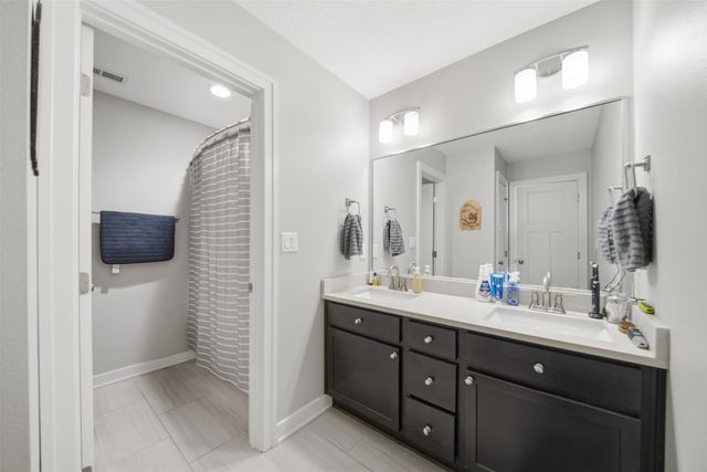 5421 150th Street, Urbandale, IA 50323