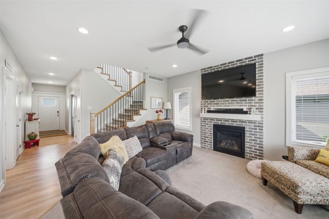 5421 150th Street, Urbandale, IA 50323