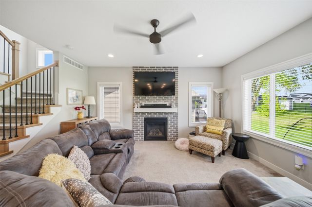 5421 150th Street, Urbandale, IA 50323