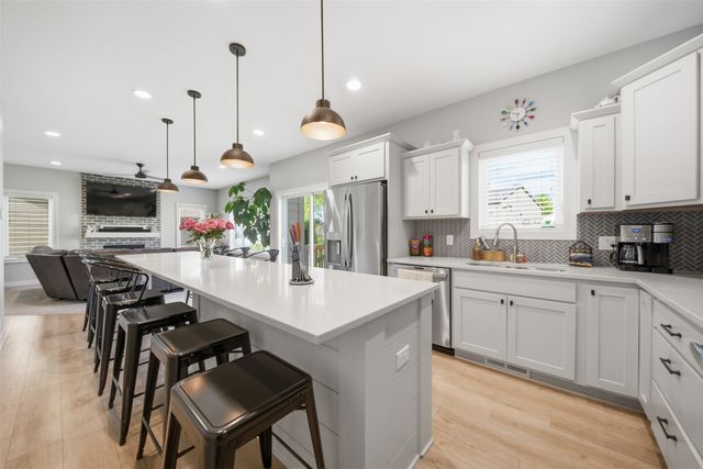 5421 150th Street, Urbandale, IA 50323