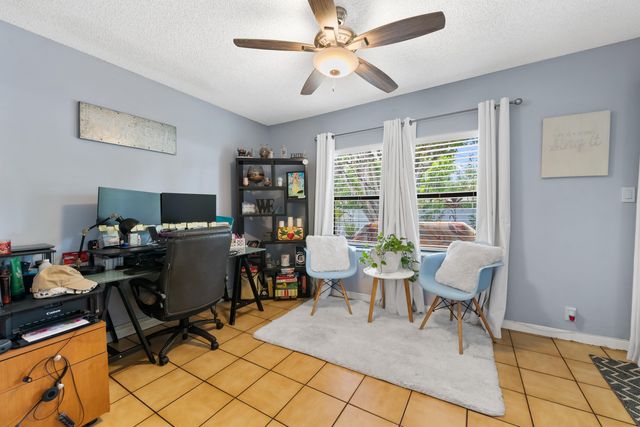 8108 NW 100th Way, Tamarac, FL 33321