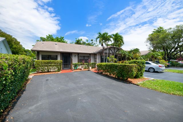 8108 NW 100th Way, Tamarac, FL 33321