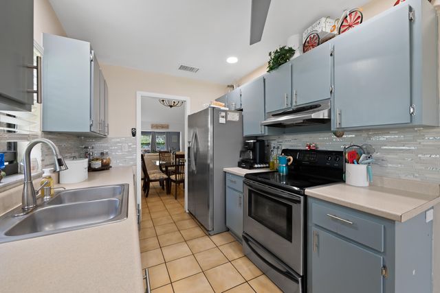 8108 NW 100th Way, Tamarac, FL 33321