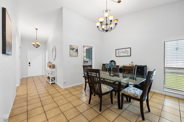 8108 NW 100th Way, Tamarac, FL 33321