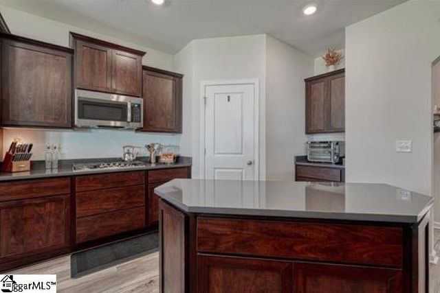 4002 Hometown Way, Boiling Springs, SC 29316