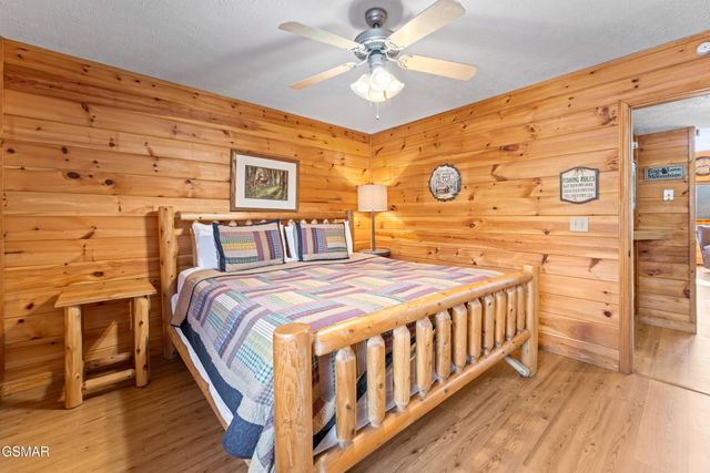 829 Red Fox Trl, Gatlinburg, TN 37738