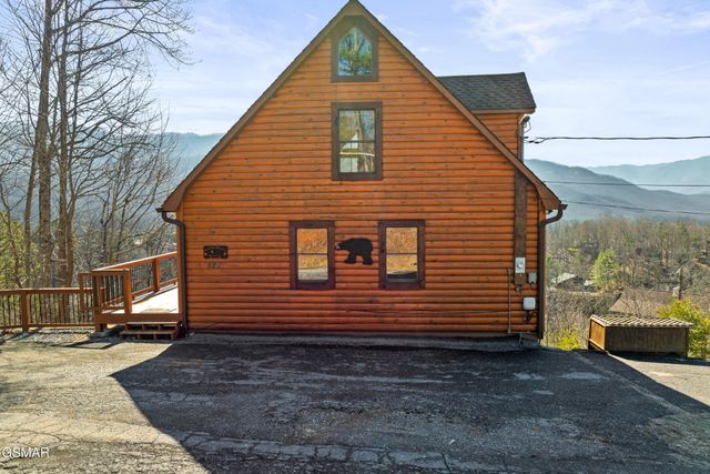 829 Red Fox Trl, Gatlinburg, TN 37738