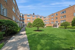 524 Michigan Avenue 2S, Evanston, IL 60202