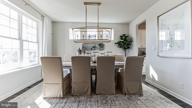 560 TROLLEY LN, Sellersville, PA 18960