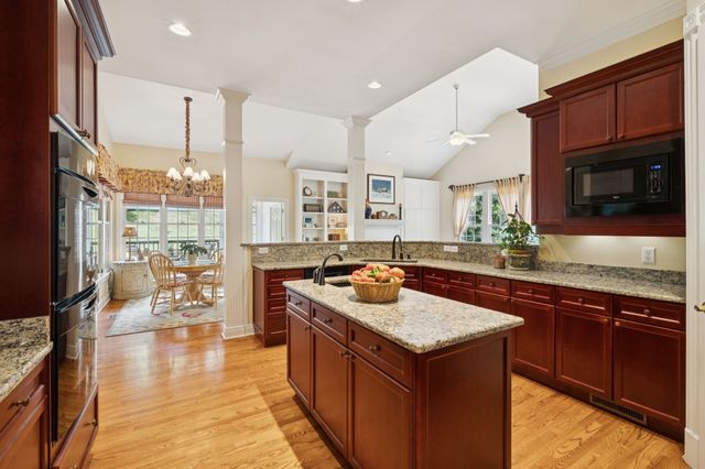 728 Legends Crest Dr, Franklin, TN 37069