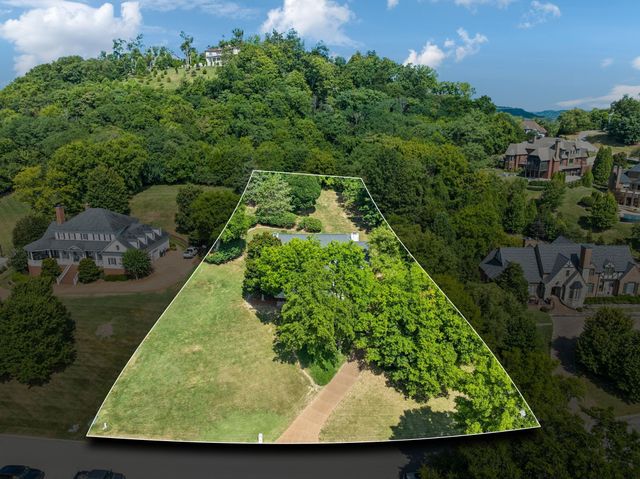 728 Legends Crest Dr, Franklin, TN 37069