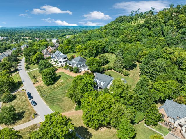 728 Legends Crest Dr, Franklin, TN 37069