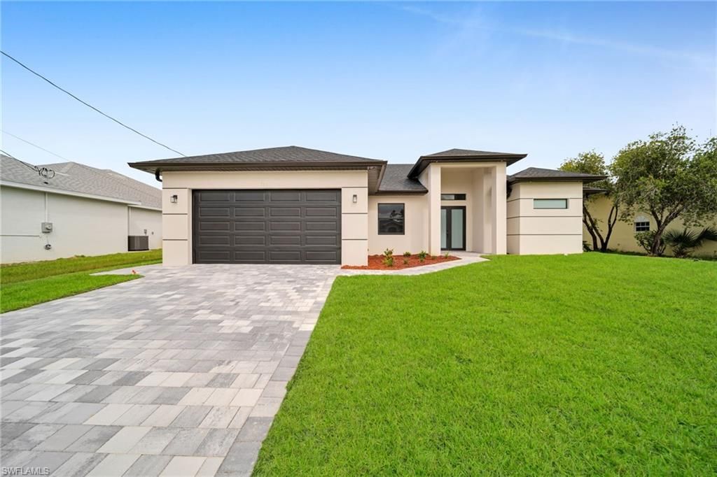 743 Chestnut ST E, LEHIGH ACRES, FL 33974 — exterior