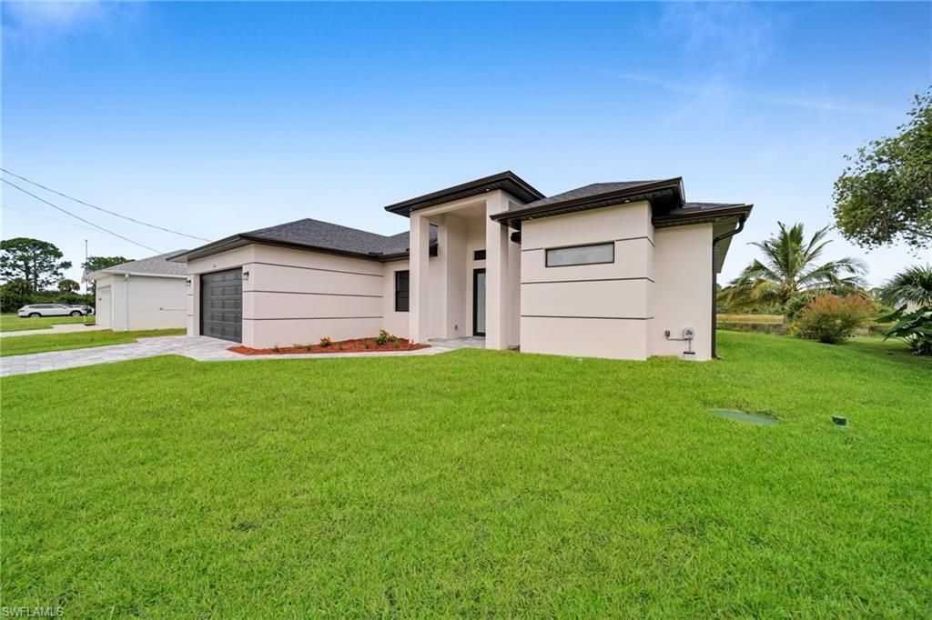 743 Chestnut ST E, LEHIGH ACRES, FL 33974 — photo 3