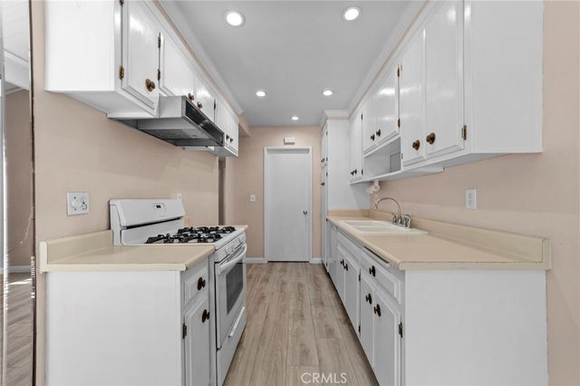 1426 Fredericks, Upland, CA 91786