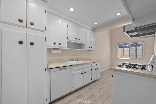 1426 Fredericks, Upland, CA 91786