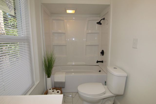 914 Chicago Avenue, Kalamazoo Twp, MI 49048