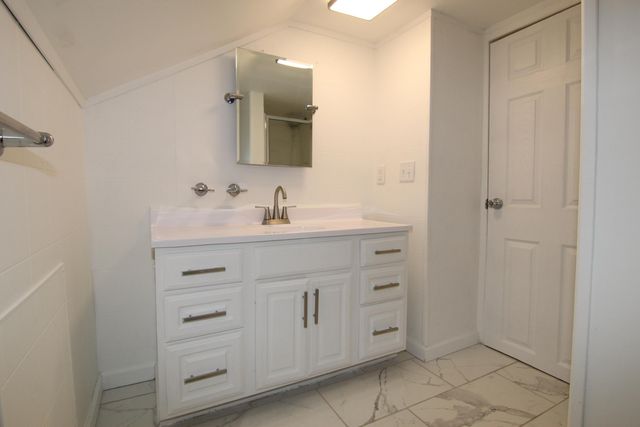 914 Chicago Avenue, Kalamazoo Twp, MI 49048