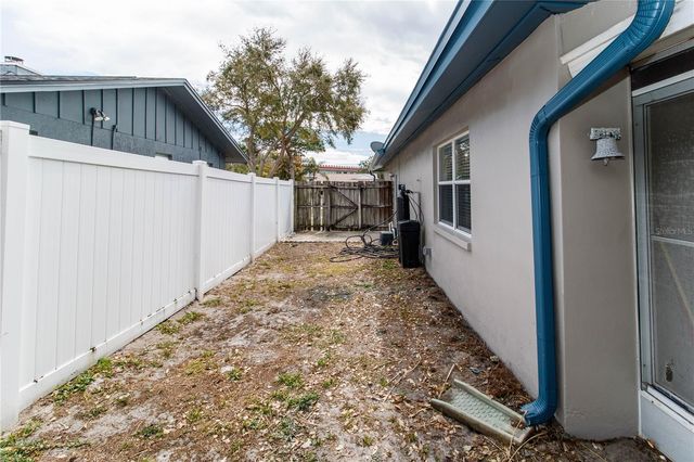 2342 WILLOW TREE TRAIL, Clearwater, FL 33763