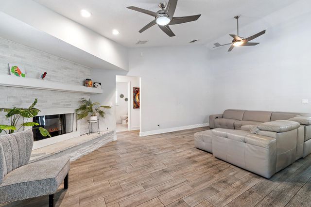 13033 Randolph Siding Road N, Jupiter, FL 33478