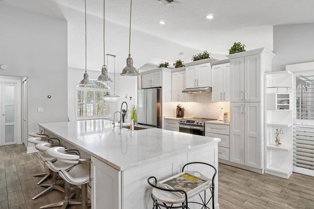 13033 Randolph Siding Road N, Jupiter, FL 33478