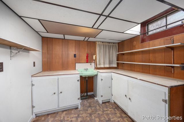 1303 Griswold Street, Grand Rapids, MI 49507