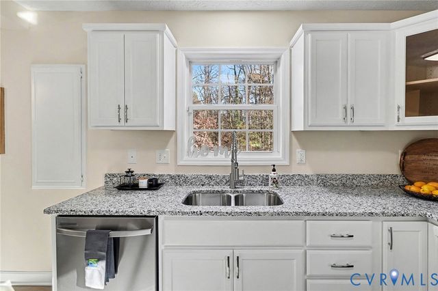 3121 Lanewood Dr, Richmond, VA 23234