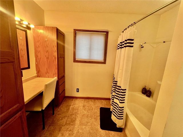 504 Phipps Avenue, Rice Lake, WI 54868