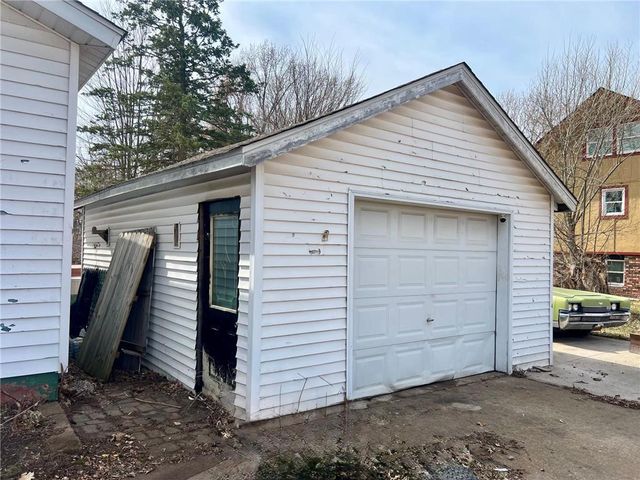 504 Phipps Avenue, Rice Lake, WI 54868