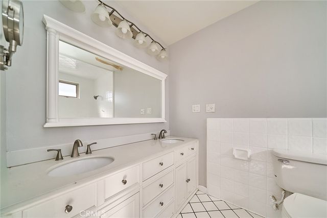 5019 Fanwood, Lakewood, CA 90713