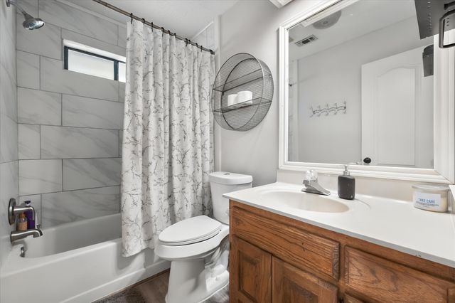 1128 Rock Ridge Drive, Burleson, TX 76028