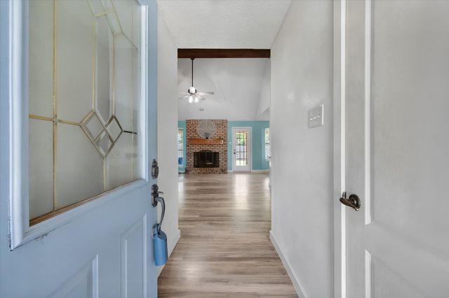 1128 Rock Ridge Drive, Burleson, TX 76028