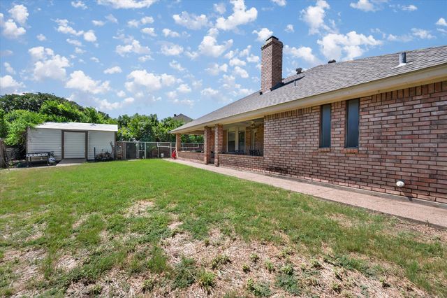 1128 Rock Ridge Drive, Burleson, TX 76028