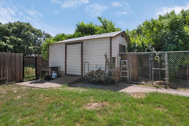 1128 Rock Ridge Drive, Burleson, TX 76028
