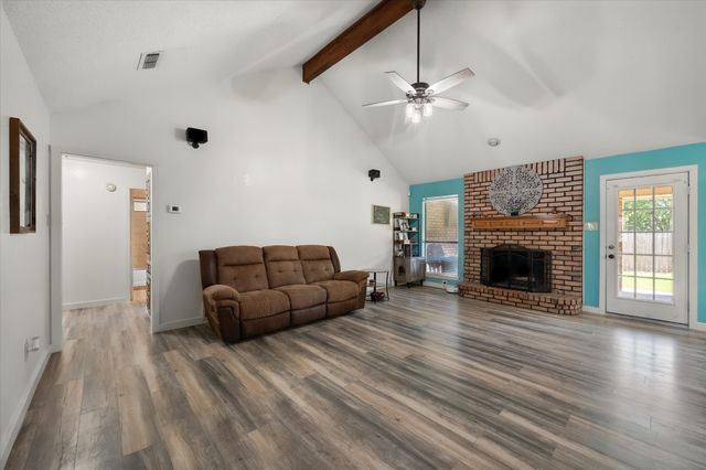 1128 Rock Ridge Drive, Burleson, TX 76028