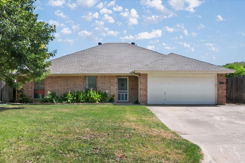 1128 Rock Ridge Drive, Burleson, TX 76028