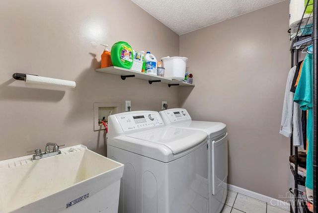 200 Greenwood Lane, Trenton, OH 45067