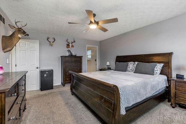 200 Greenwood Lane, Trenton, OH 45067