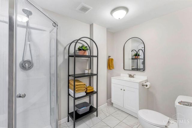 200 Greenwood Lane, Trenton, OH 45067